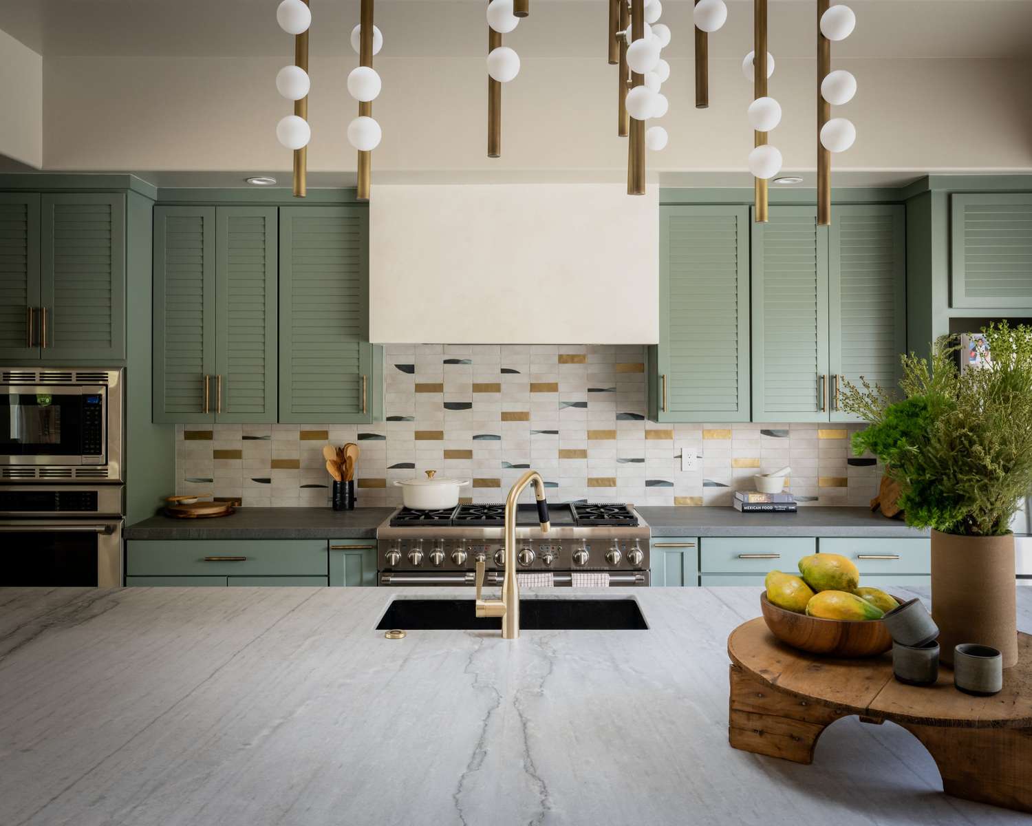 46 Best Modern White Kitchen Ideas to Copy