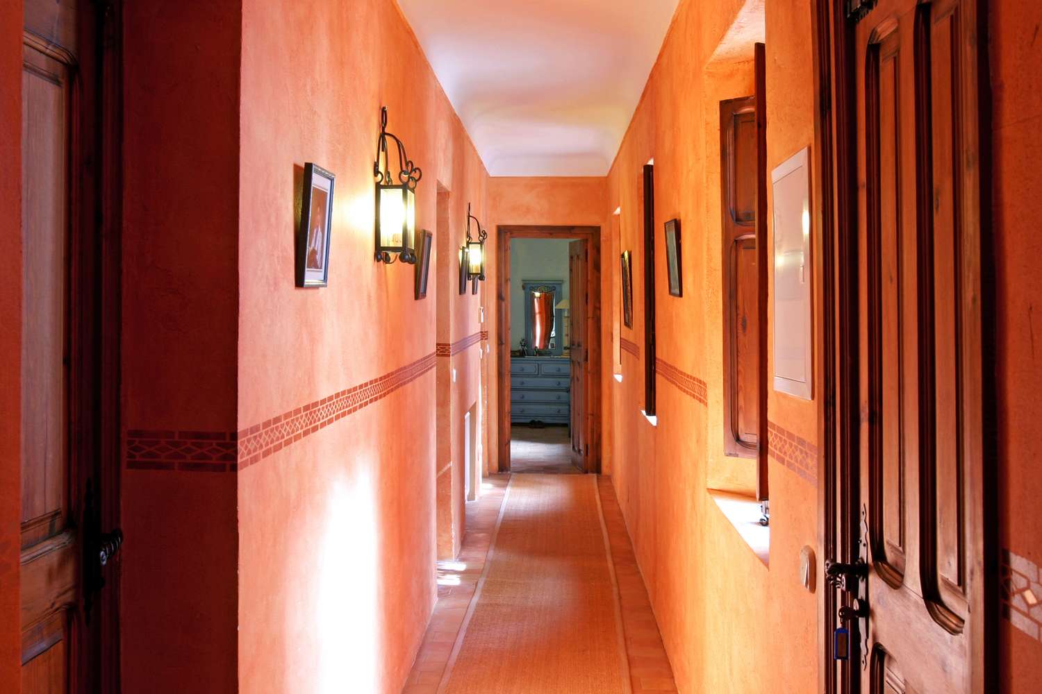 5 Colors You Should Never Paint Your Hallway, According to Designers