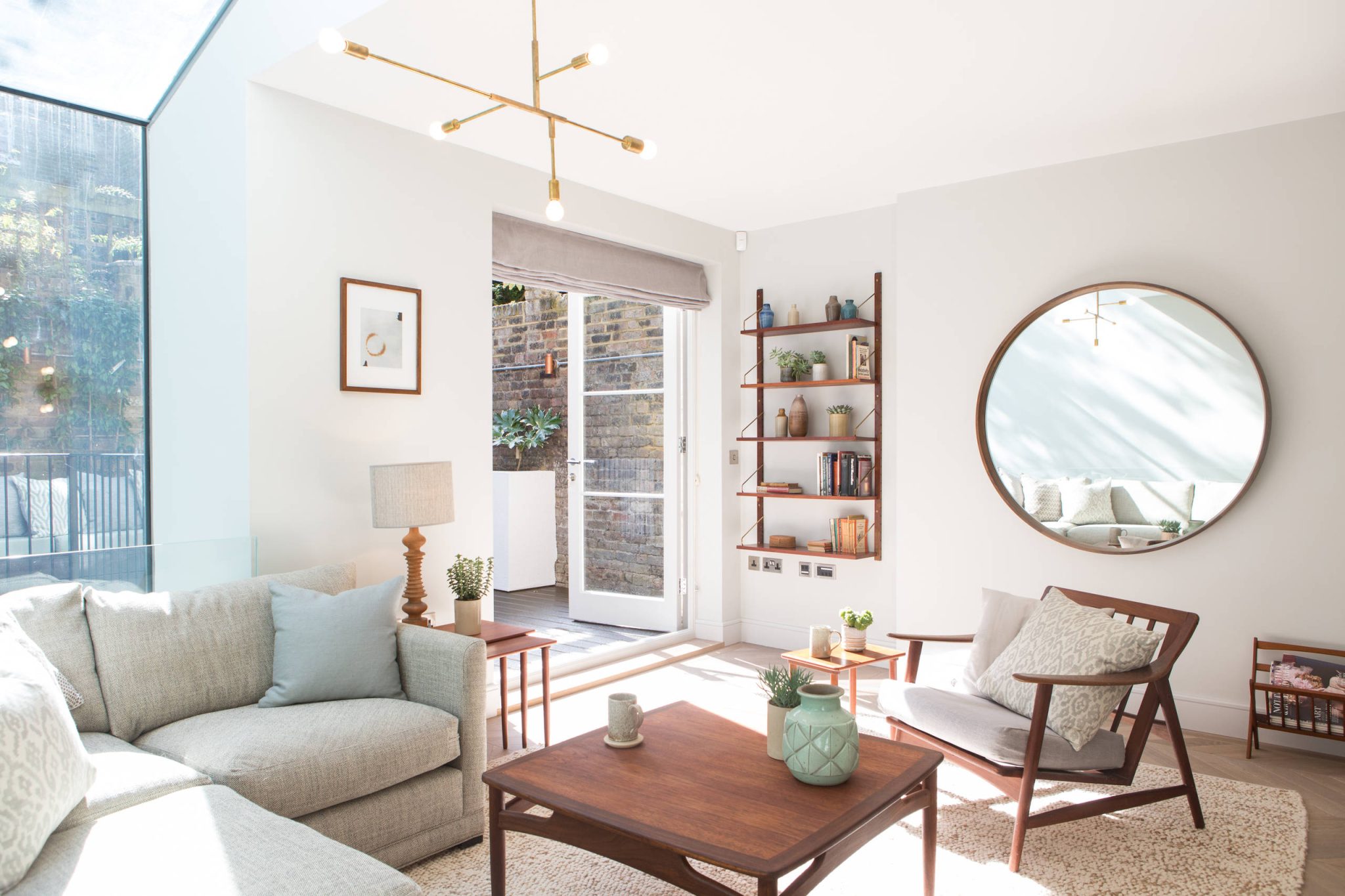 9 Reasons Your Home Needs a Round Mirror | Houzz IE