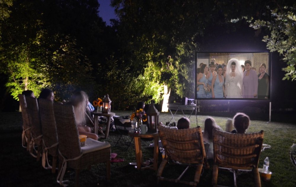 An Easy Backyard Movie Night - Sanctuary Home Decor