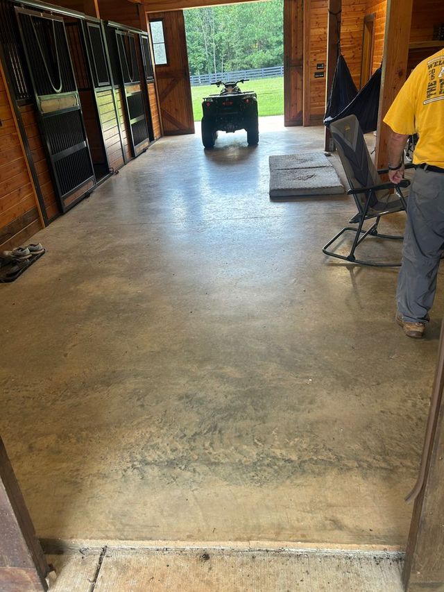 Barndominium Epoxy Floor in McConnells, SC | Outback Flake Finish by United