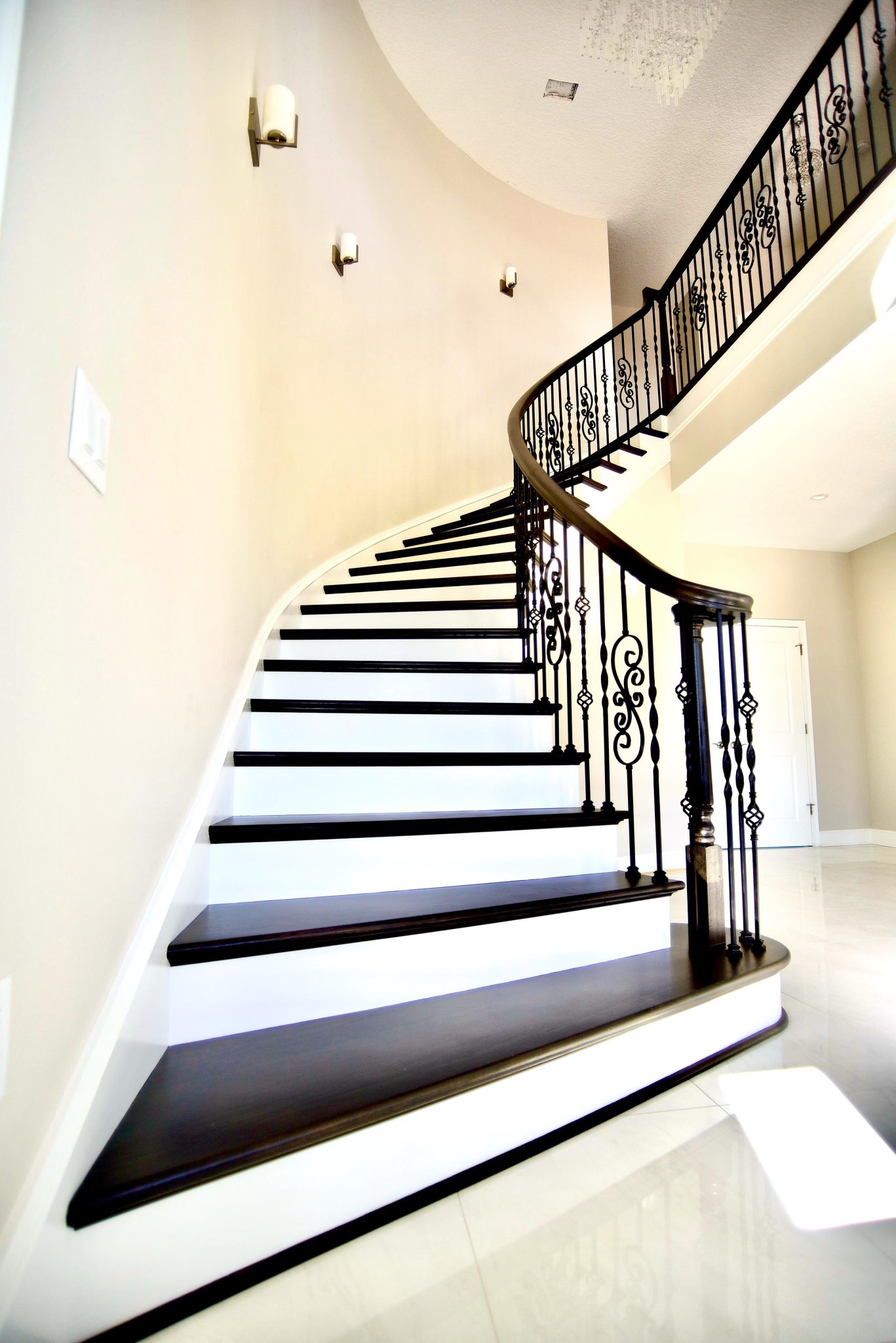Beau Monde Projects: Custom Stair Home