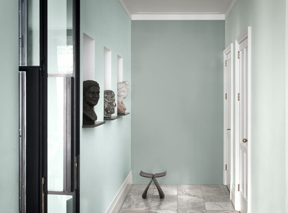Brightening Up Dark Hallways by Using Light-Reflecting Colours | Dulux India