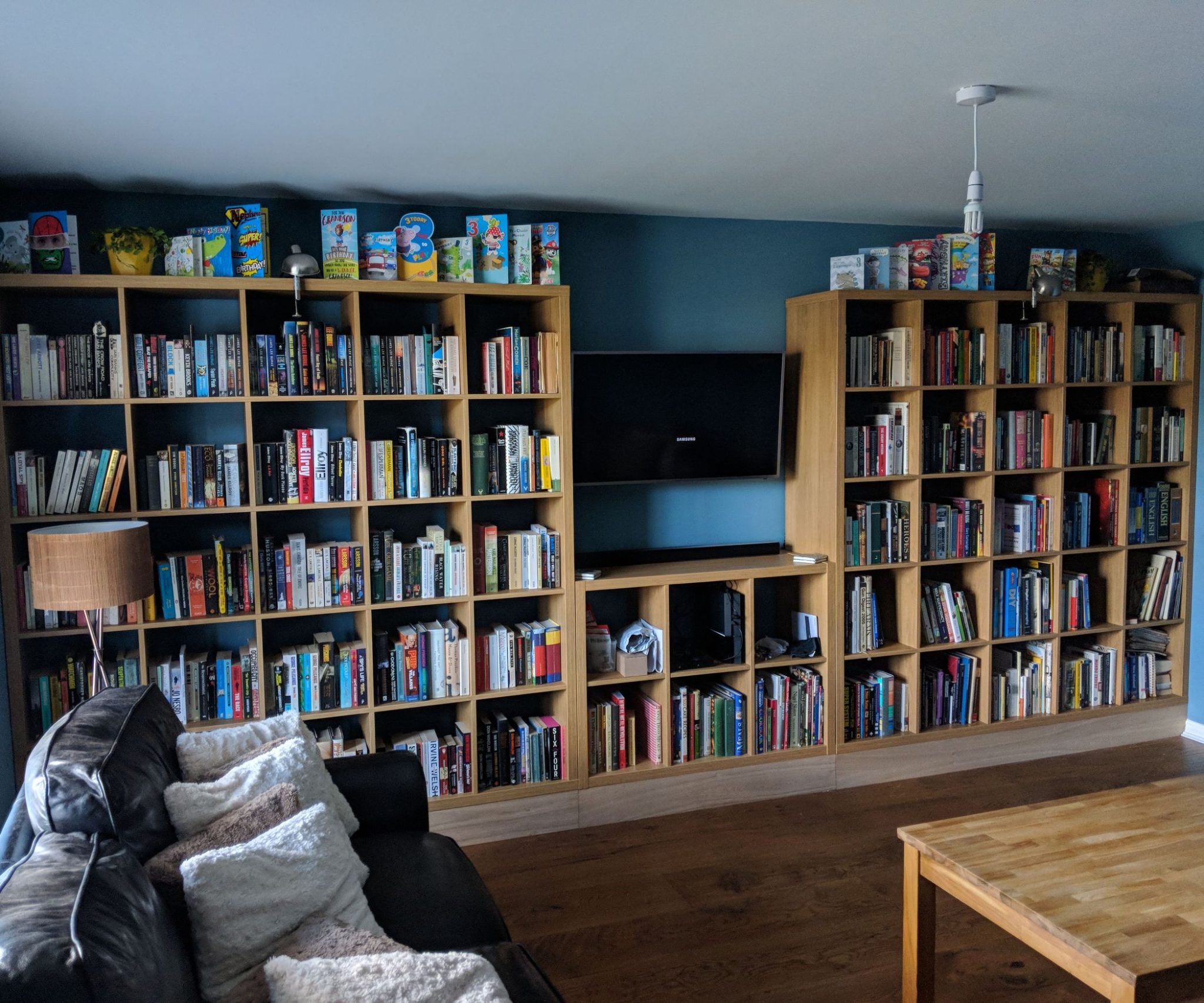 Built in Ikea Bookshelf - Full Wall : 8 Steps (with Pictures) - Instructables
