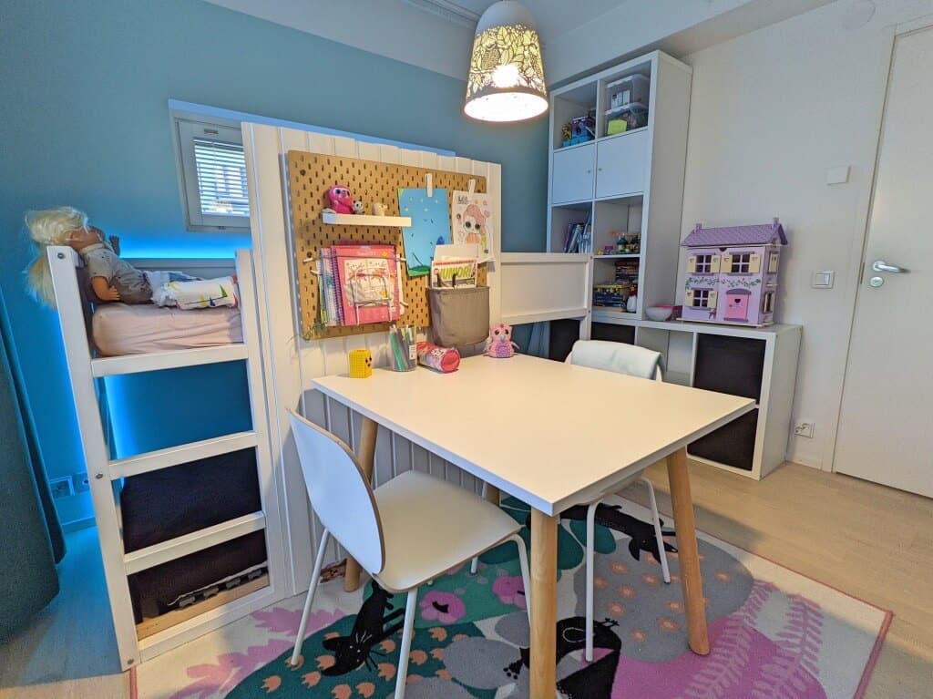 Bunk bed and a nice large desk for my girl's room