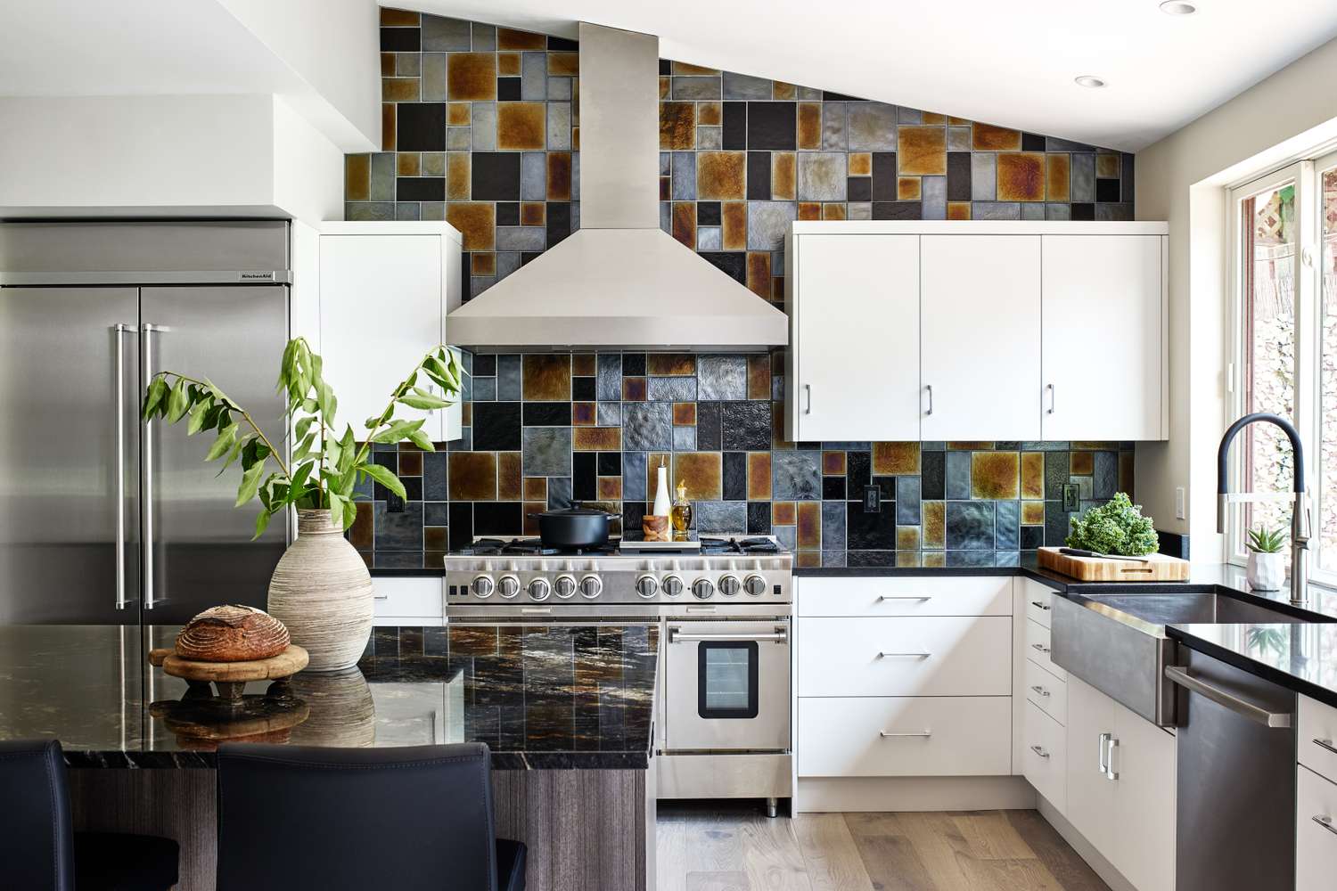 Designers Say These 6 Kitchen Tile Trends Will Be Everywhere This Year