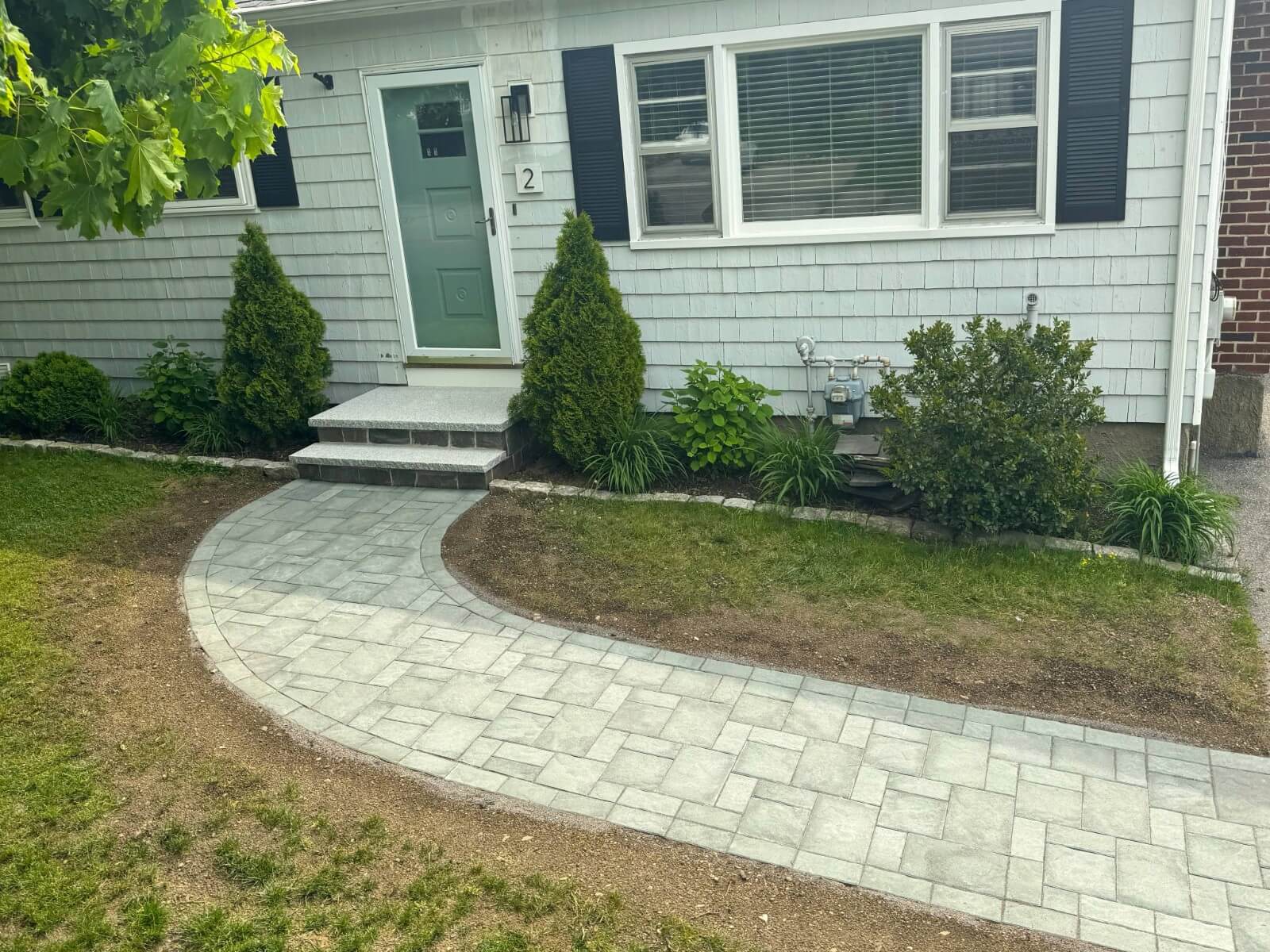 Front Entrance in Newburyport with Treo pavers | Artistic Landscapes