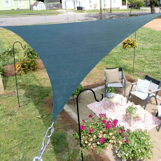 How to Install a Traingle Sun Shade Sail | HGTV
