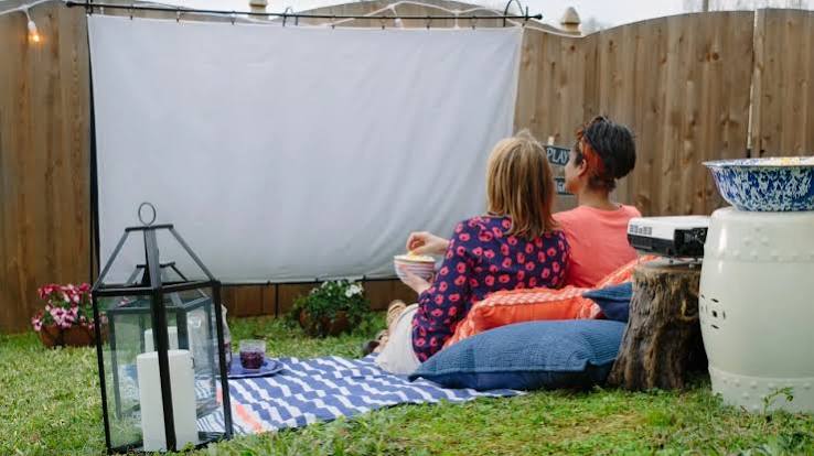 Make an Outdoor Movie Screen | HGTV