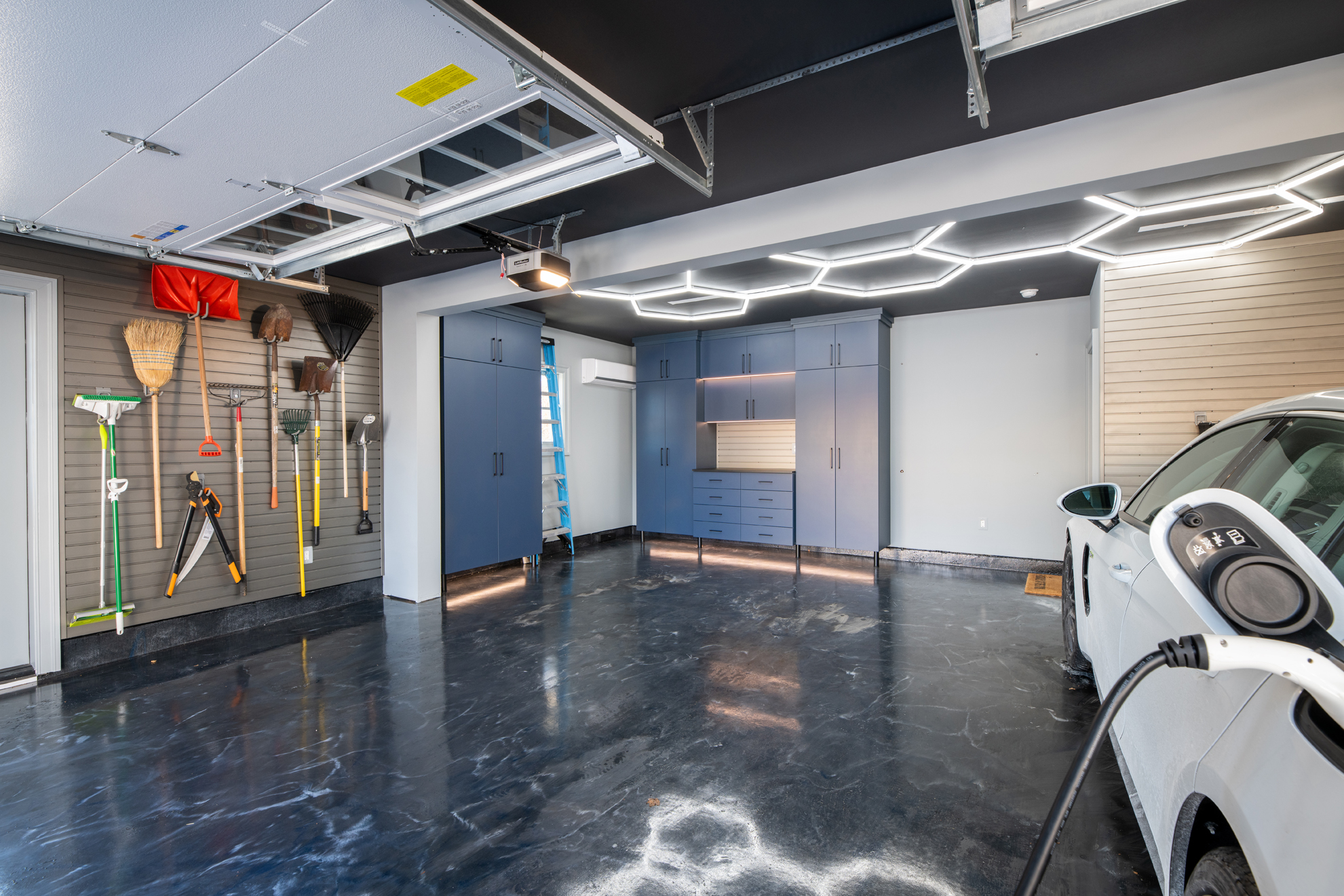 Modern garage makeover | Woodworking Network