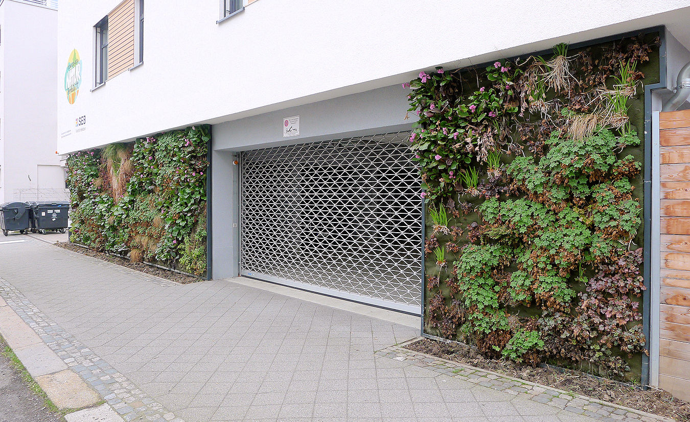 Modular Greening Systems for Facades