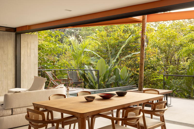 Press kit - Landscape Design in Manaus Integrates Home and Forest with Tropical Species and Sustainable Solutions - Hana Eto Gall Landscape | v2com-newswire