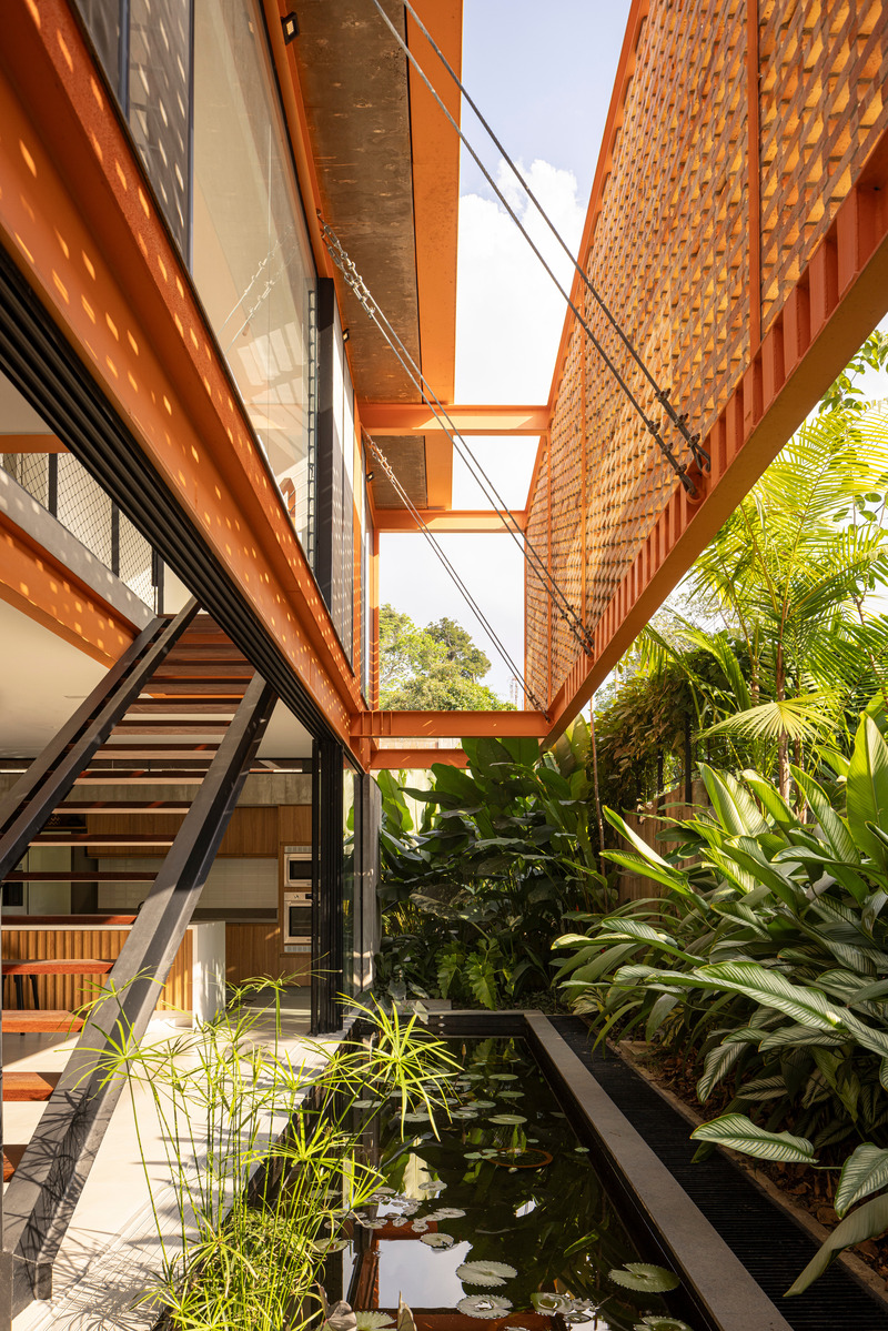 Press kit - Landscape Design in Manaus Integrates Home and Forest with Tropical Species and Sustainable Solutions - Hana Eto Gall Landscape | v2com-newswire