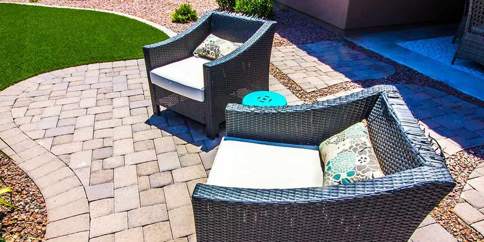 Raised Brick Patio Building Directions | DIY Patio Ideas