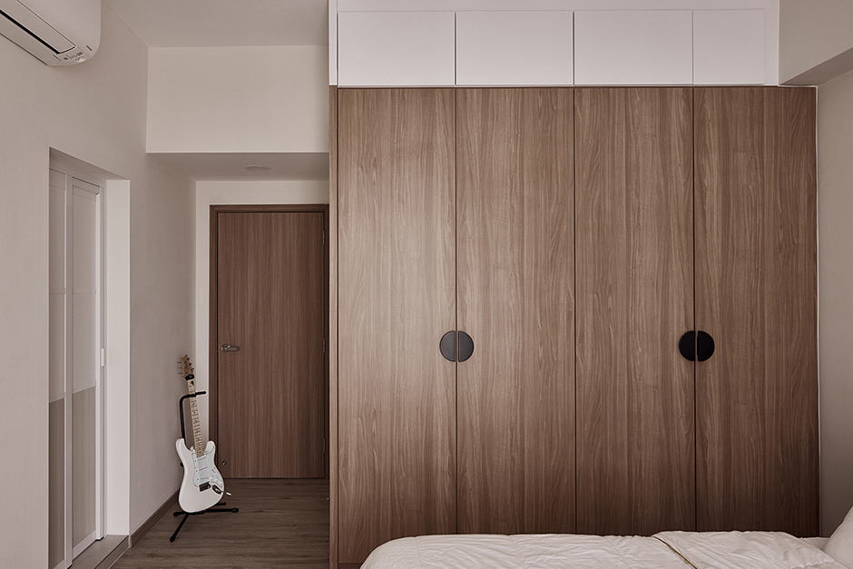 SquareRooms » projectguru interior design modern luxe monochromatic style singapore home interiors aesthetic pemimpin bedroom wardrobe scandinavian japandi wood