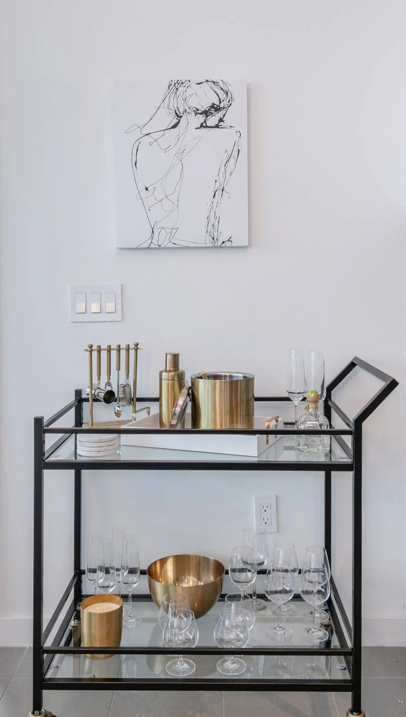 These Stunning Home Bars Recreate the Allure of a Night Out