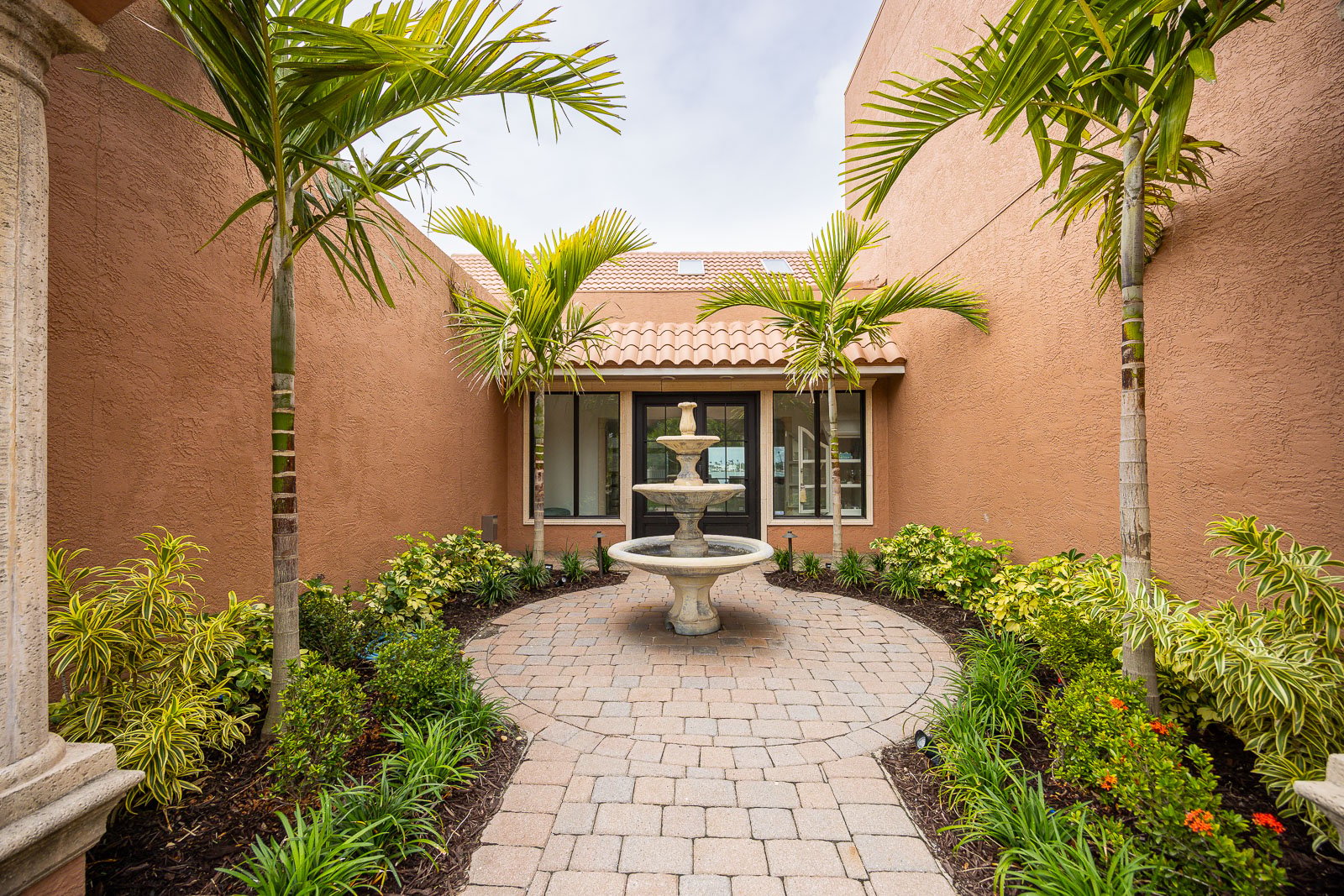 Thinking About a Backyard Water Feature? 7 Design Tips Before You Start