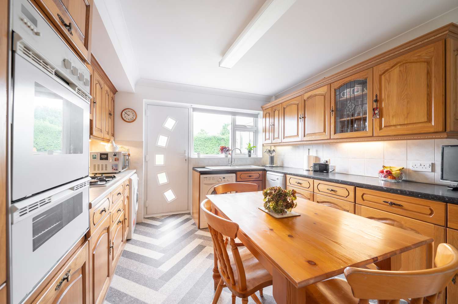 This Outdated Cabinet Trend Is Making a Major Kitchen Comeback in 2026