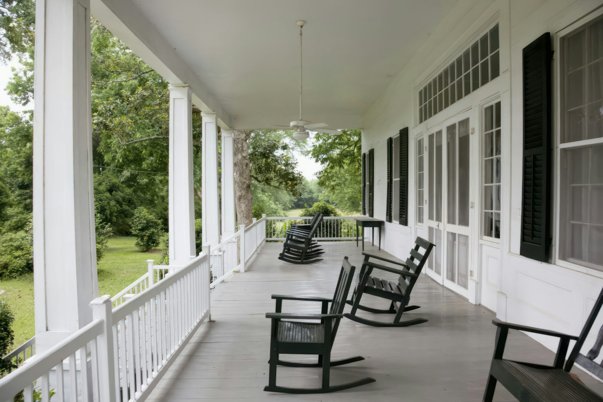 Title: Carolina porch on historic building located in the town of Oak Hill, Alabama Names: Highsmith, Carol M., 1946-, photographer Created / Published: 2010 June 1. https://www.loc.gov/item/201164666