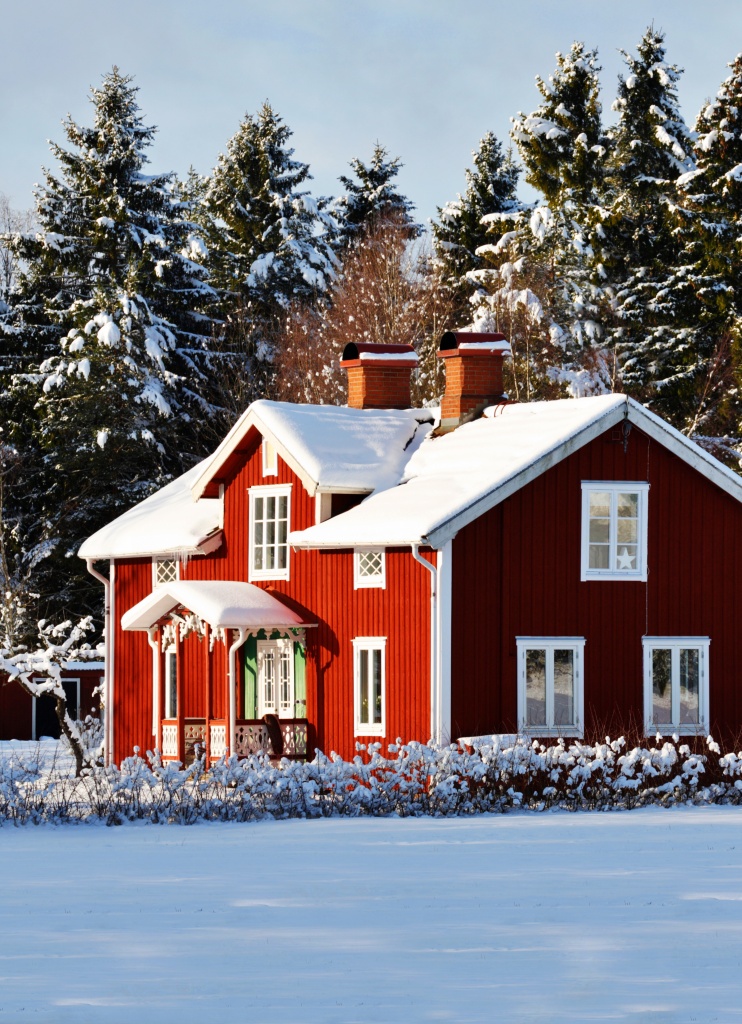 You'll Love These 13 Cozy and Snowy Cottages