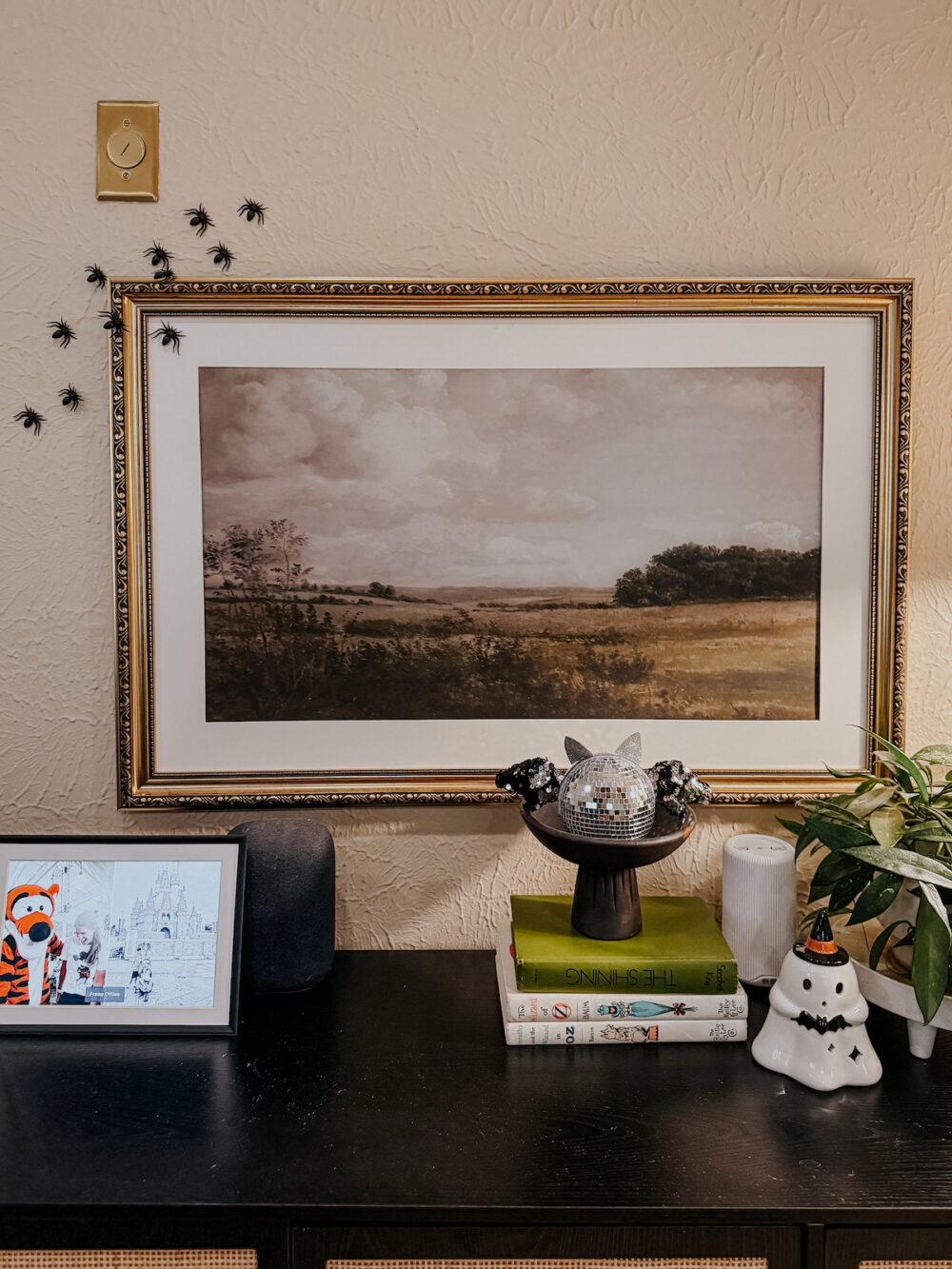 10 Super Easy Halloween Decorations – Love & Renovations