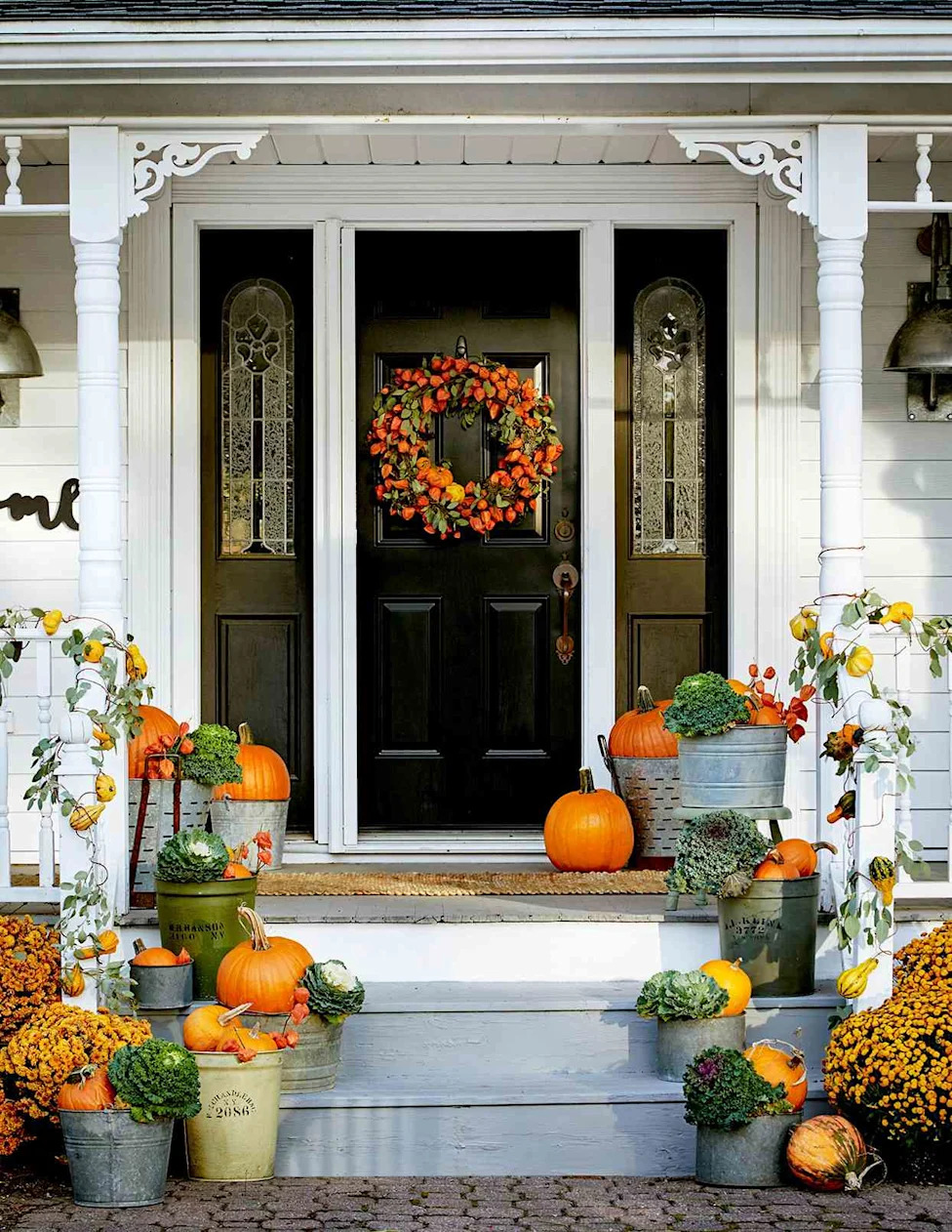 22 Ideas for Your Prettiest Fall Front Door Decor Ever