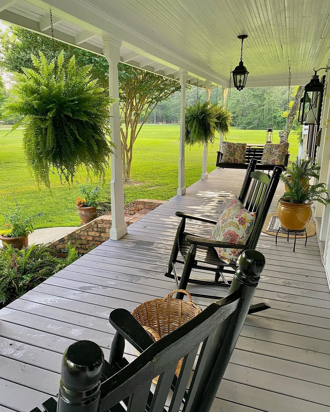 29 Cozy Front Porch Decoration Ideas for 2026 That Make the Entrance Look Designer-Made