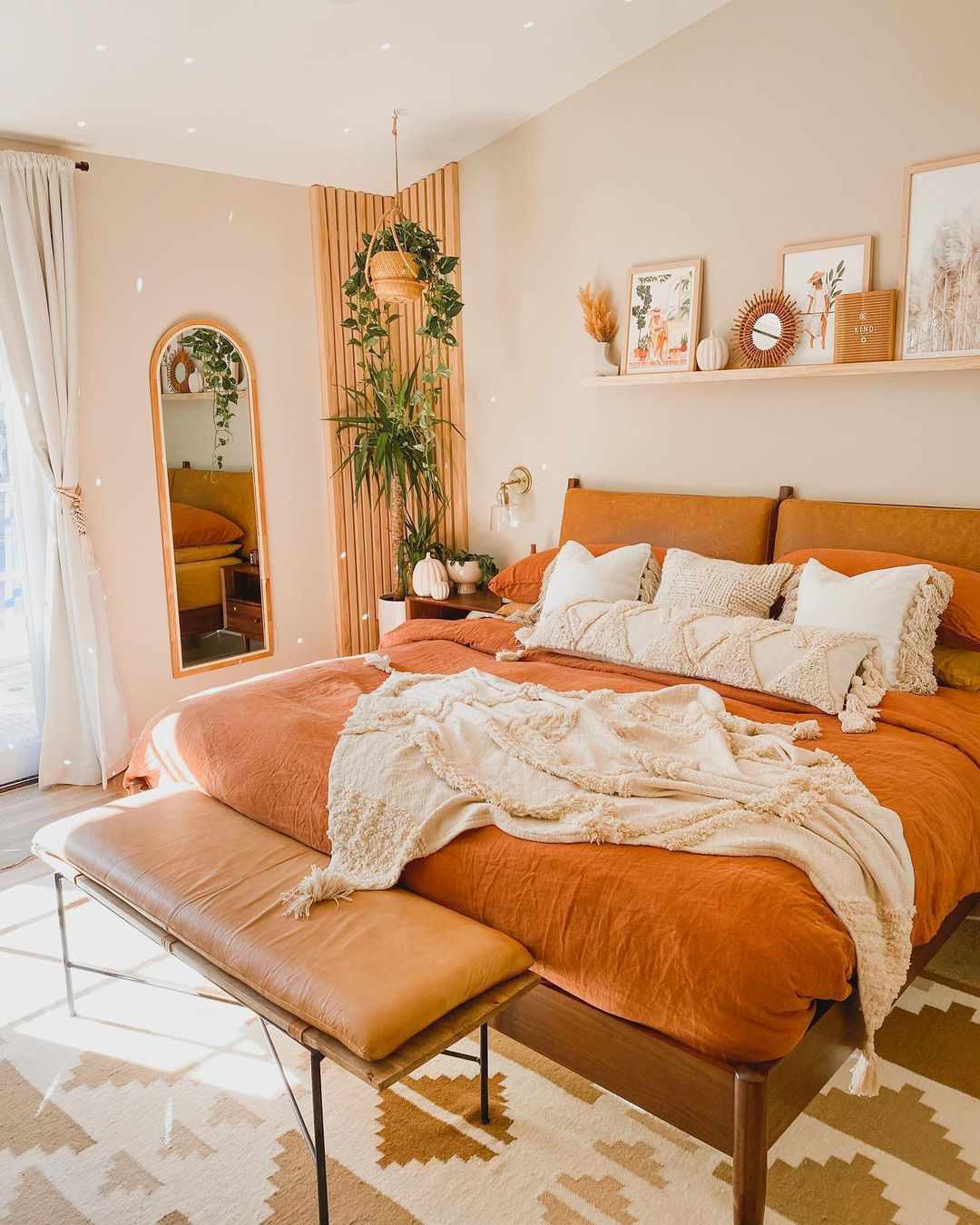 31 Best Orange Bedroom Ideas