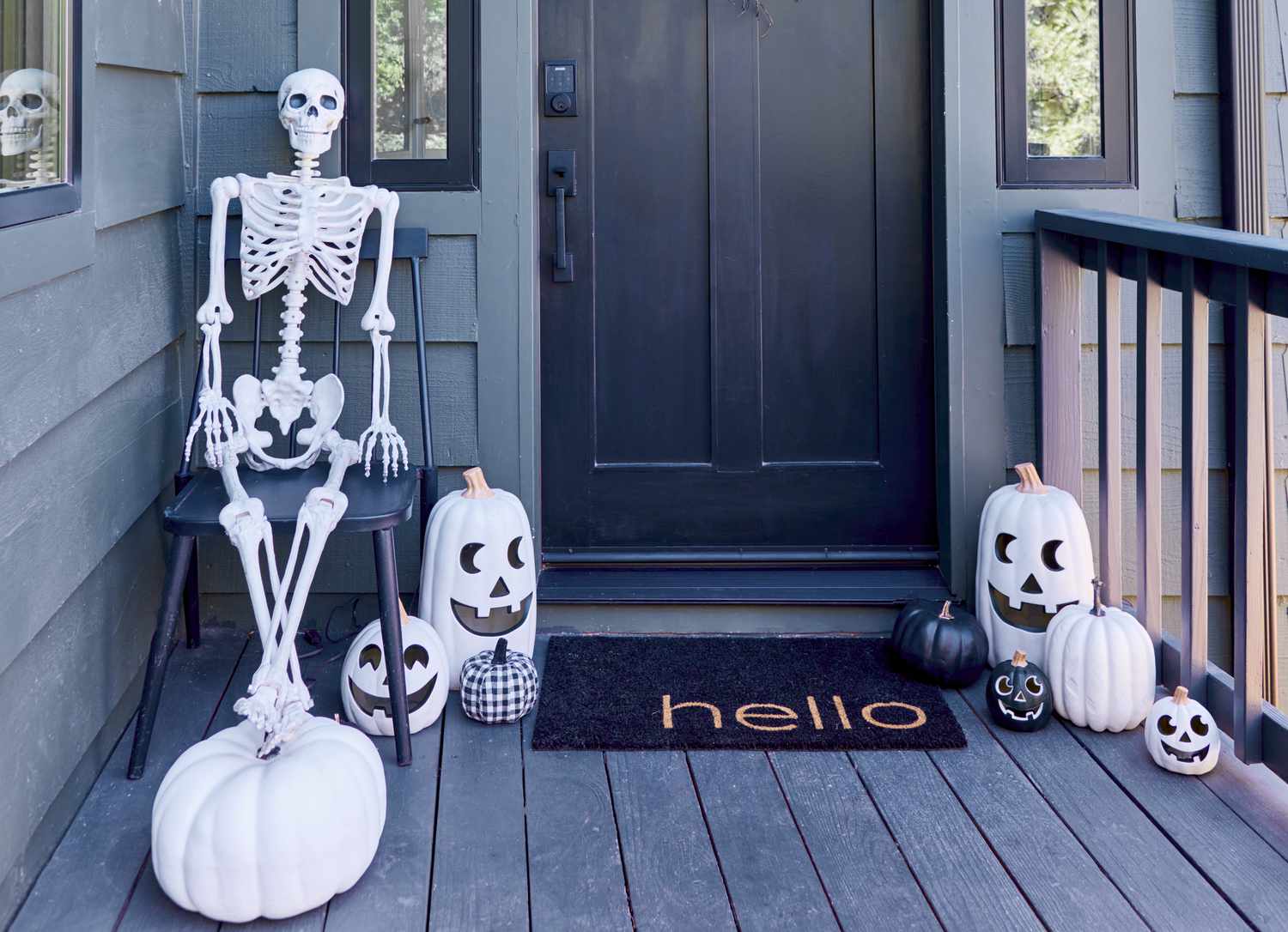 31 DIY Outdoor Halloween Decorating Ideas for a Ghoulish Display