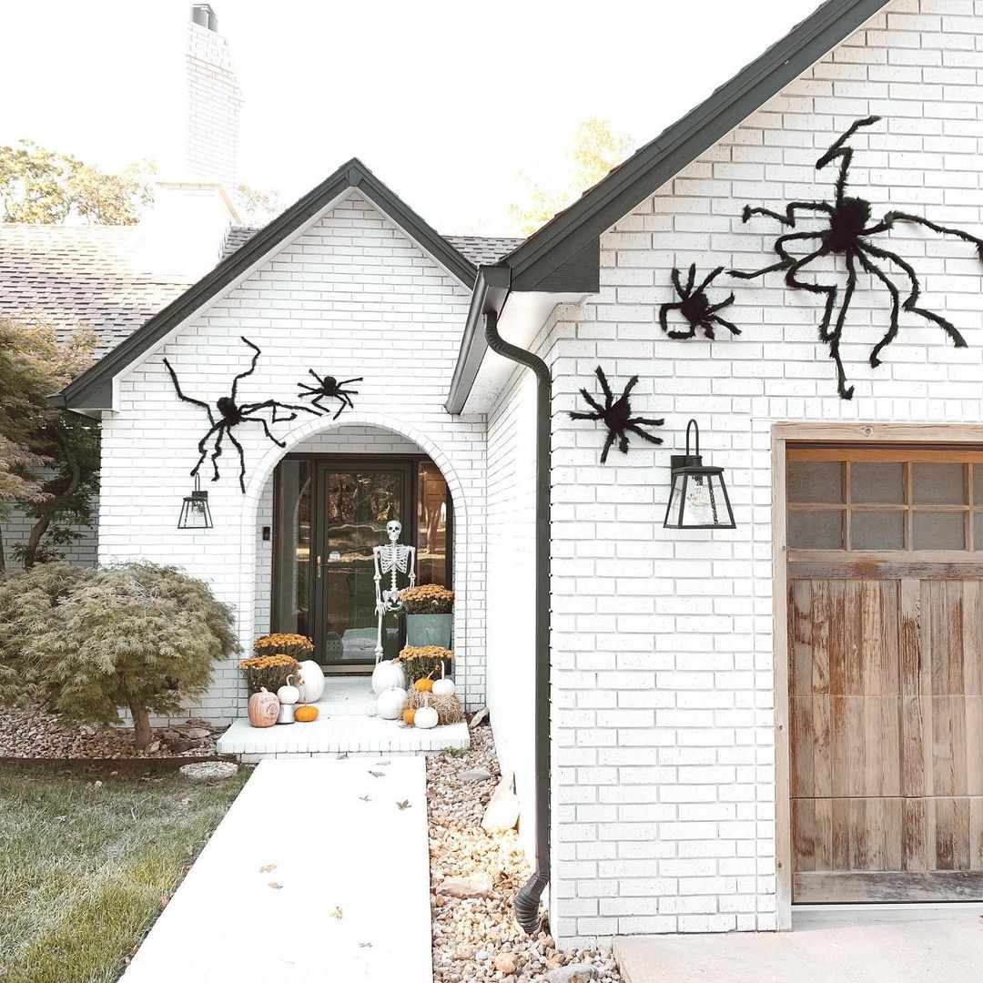 33 Front Porch Decorating Ideas for a Happy Halloween