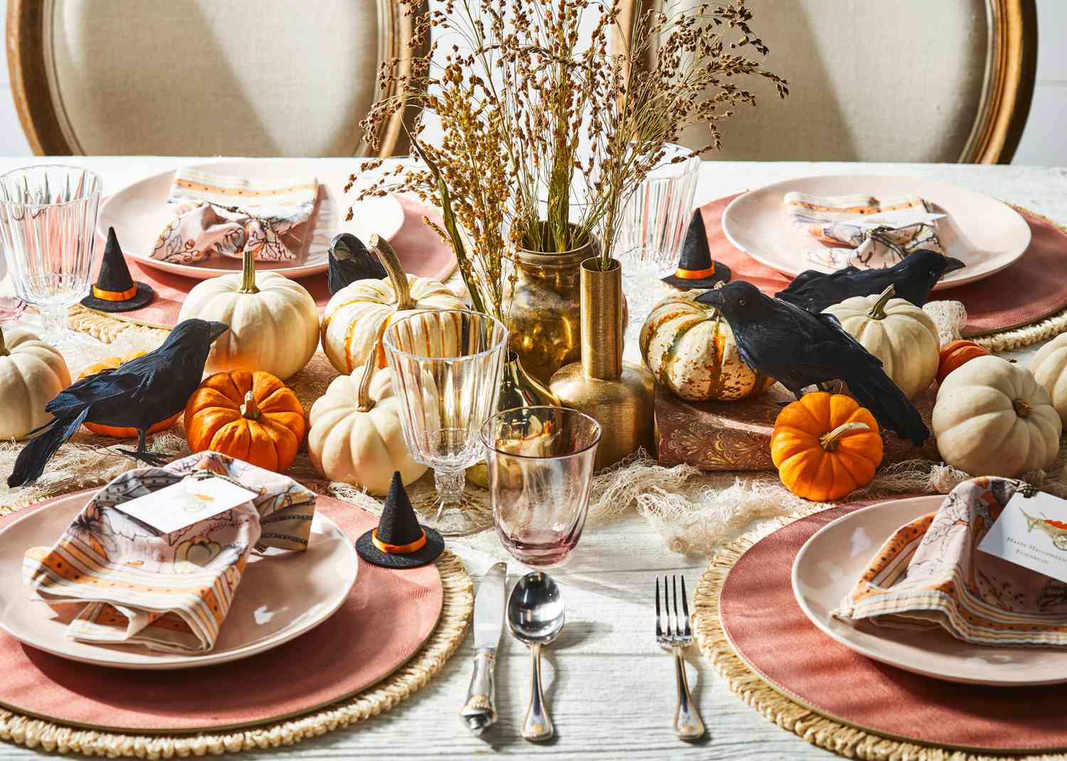 36 Halloween Centerpieces for a Spooky Tablescape