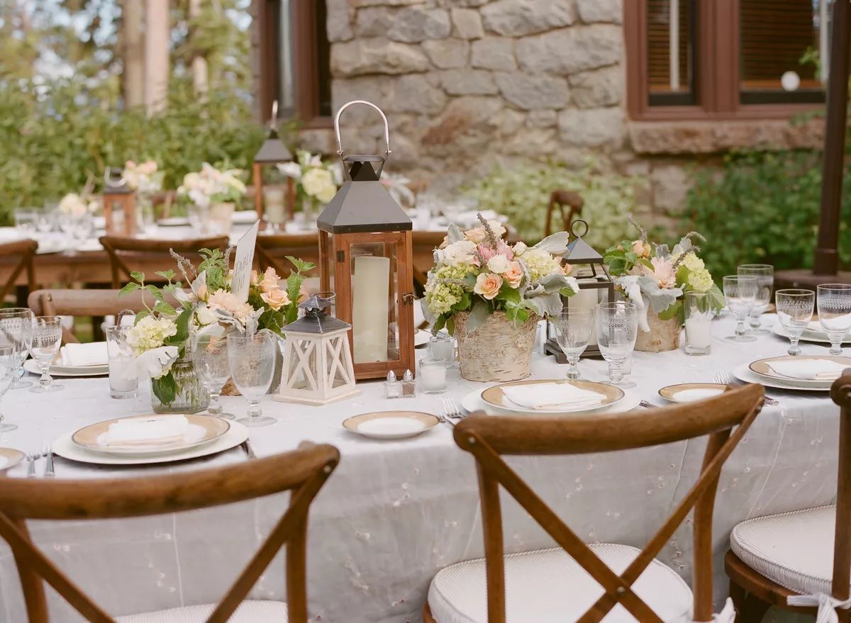 44 Best Lantern Centerpieces for Your Wedding Reception
