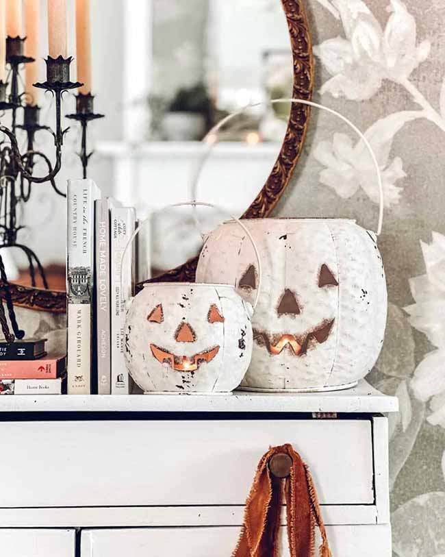 55 Cozy Fall Lantern Ideas for Porch, Table, and More