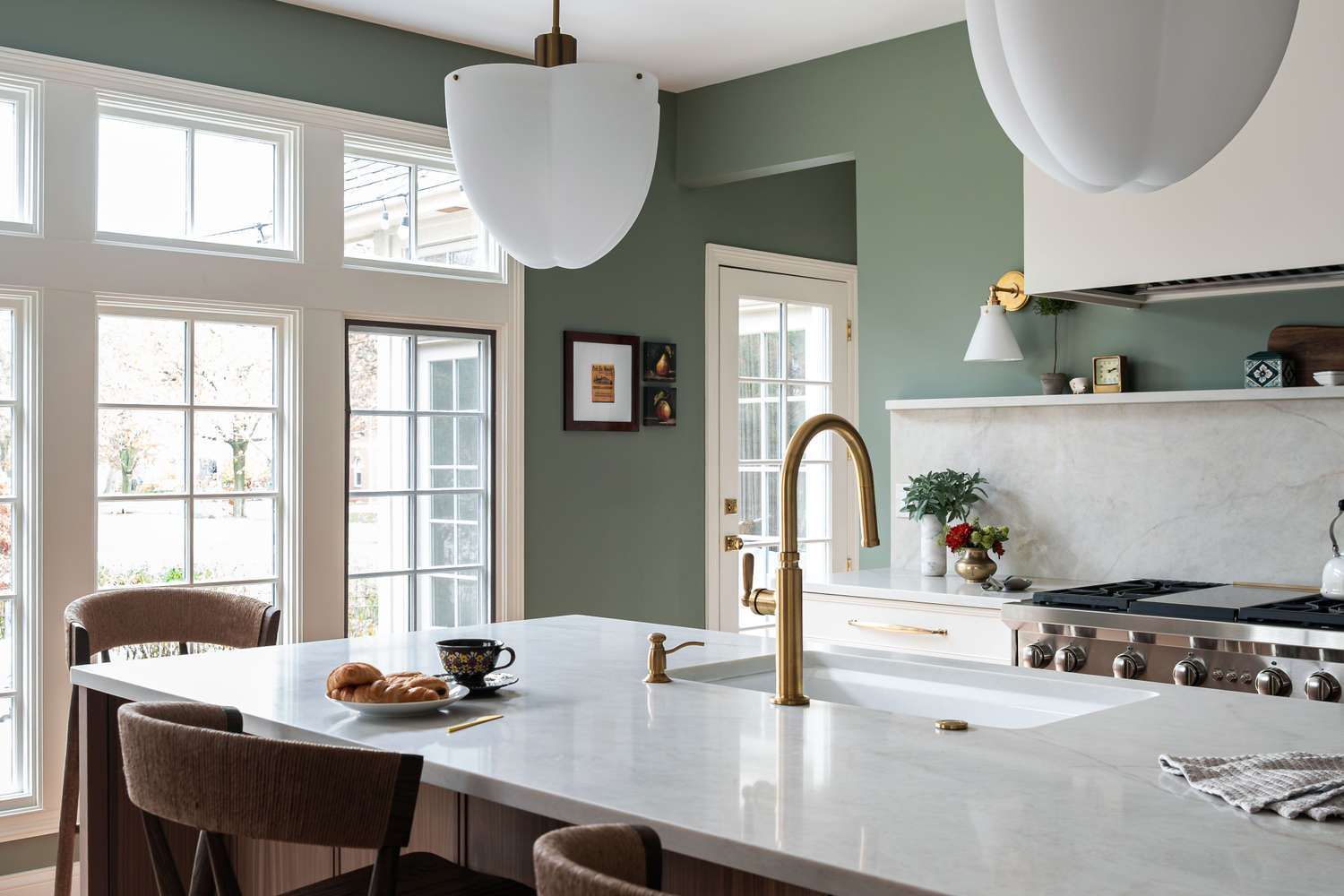 6 Kitchen Paint Color Trends That Are Already Taking Over Walls in 2026