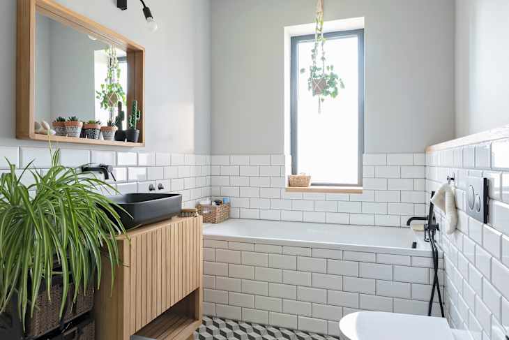 6 Ways a Hygge Expert Told Me to Make My Bathroom Cozier | Apartment Therapy