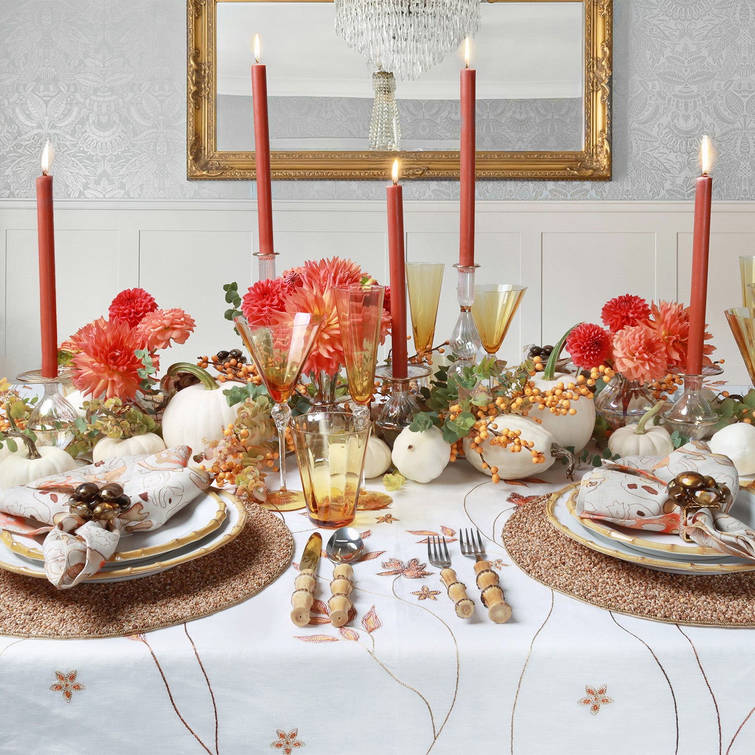 Alpine Chalet Decor: Luxury Tablescape Ideas for a Ski Weekend at Home