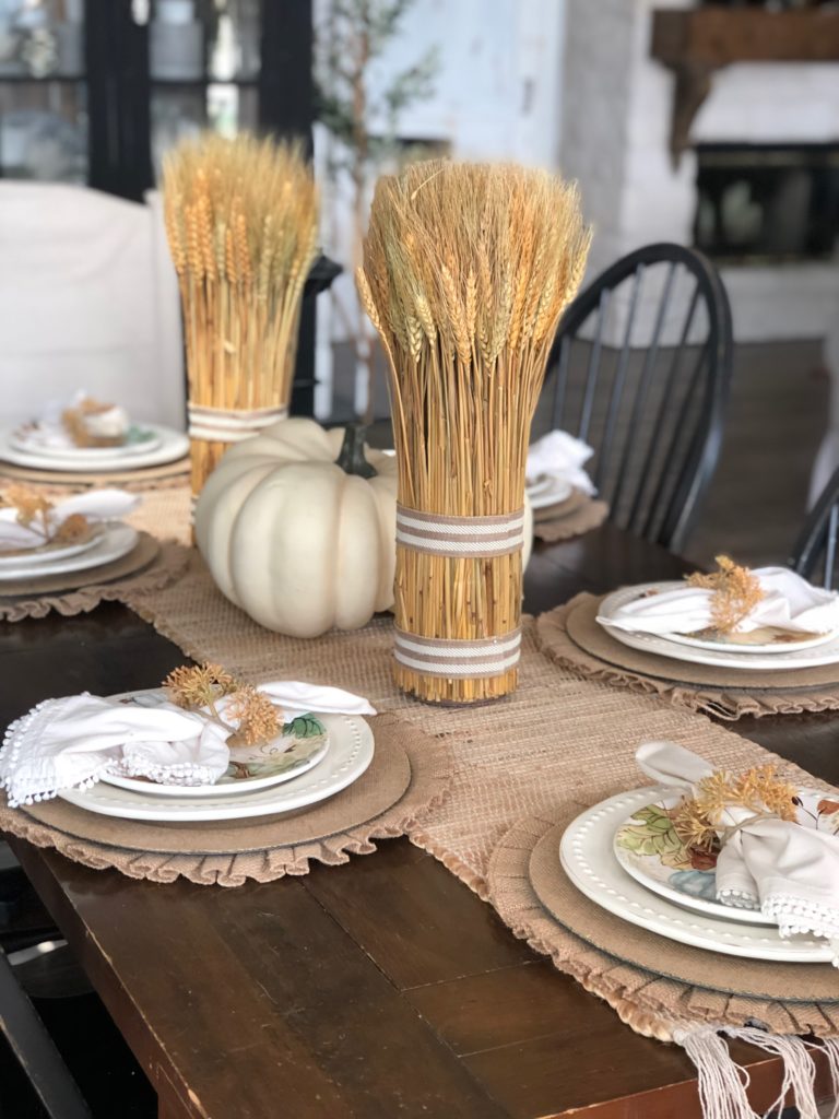 Beautiful Neutral Fall Table | Fall And Neutral Table Decor
