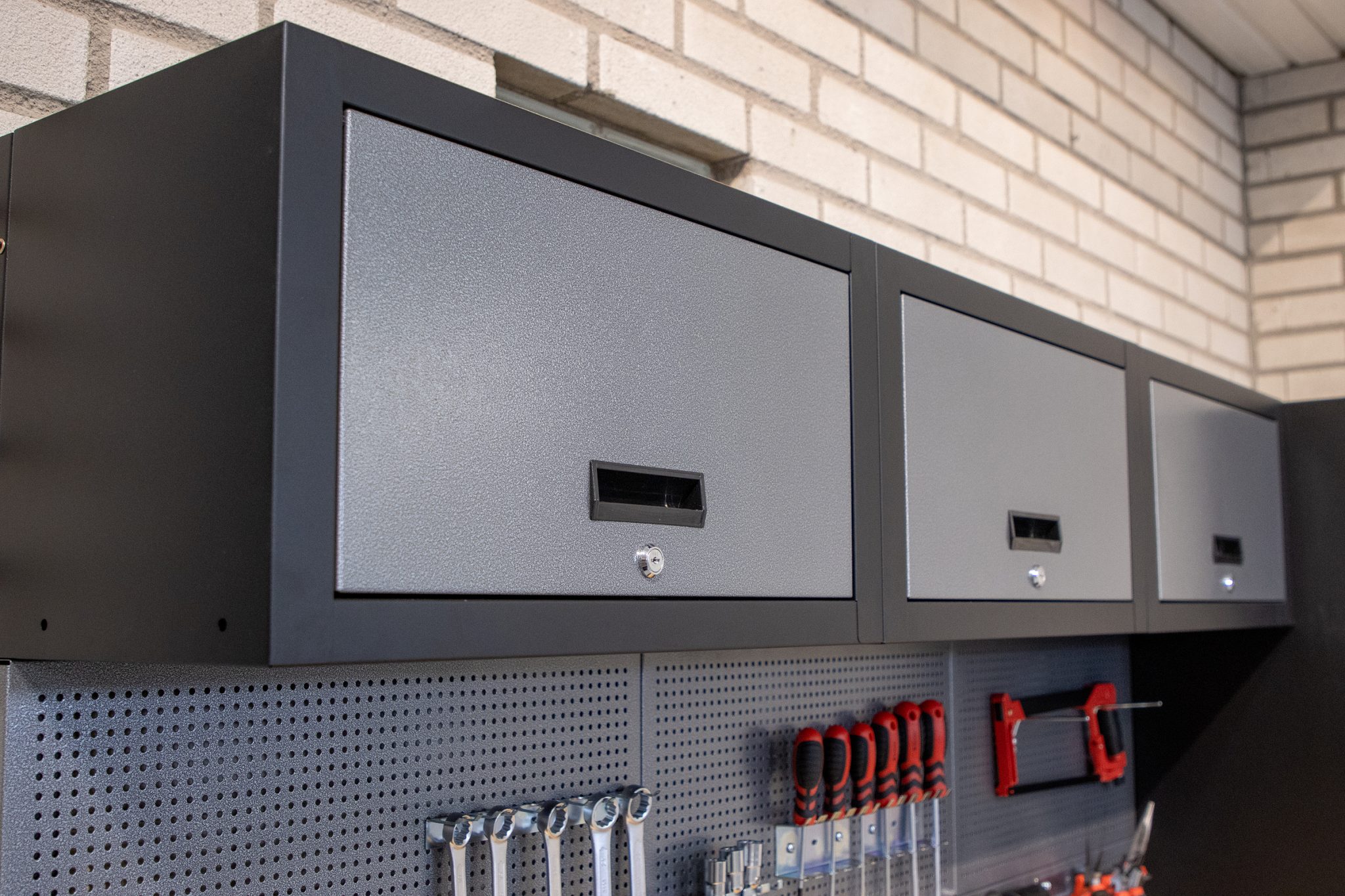 Buy Garage interior at Pela Tools