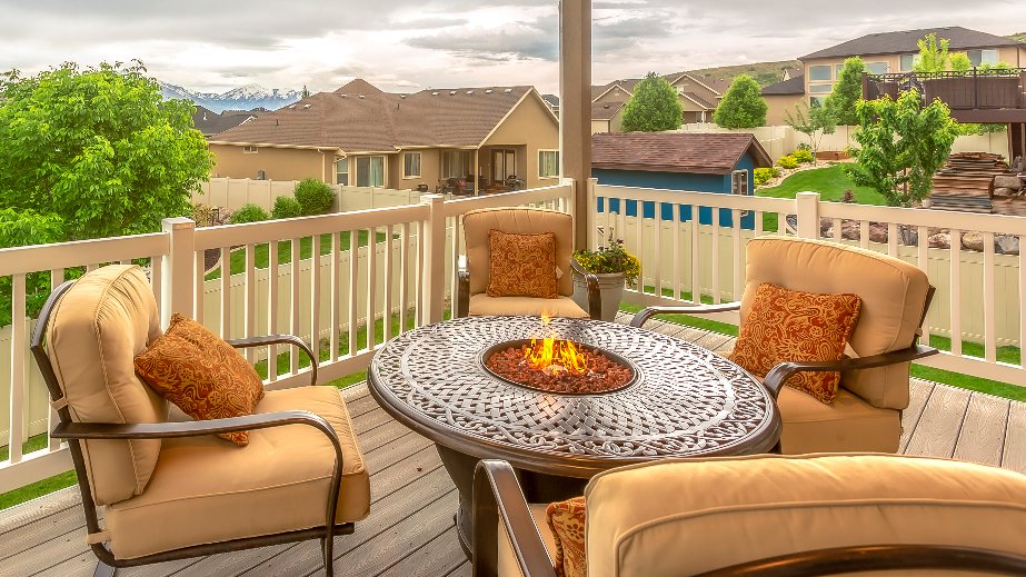 Buying Outdoor Furniture in Denver – Preparing for the Fall Season - Lehrers Fireplace and Patio