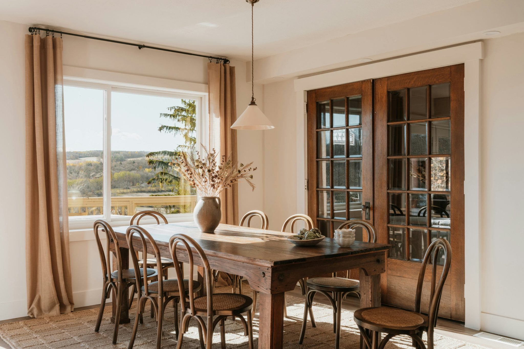 Dining Room (IG: @clay.banks)