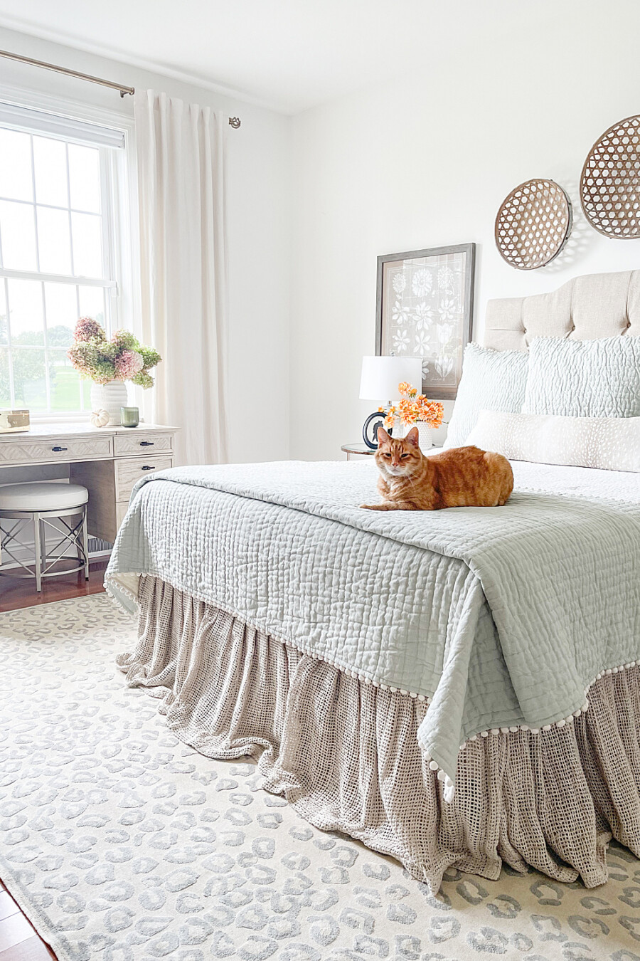 Easy Fall Bedroom Ideas - StoneGable