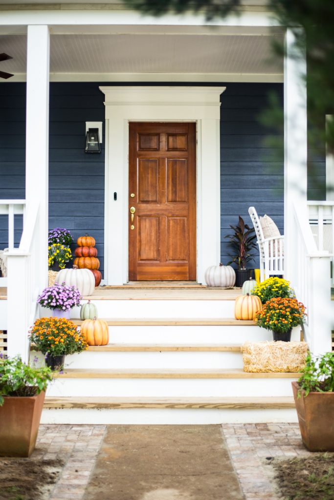 Easy Front Porch Fall Decor - Live Free Creative Co