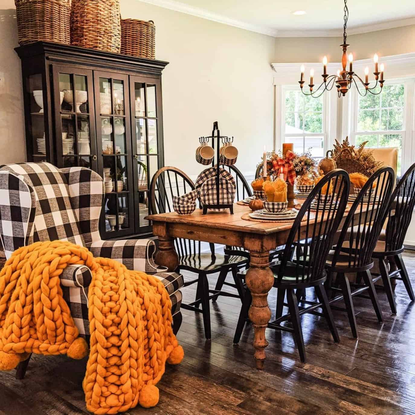 Fall Table Farmhouse Dining Room Table Centerpiece Ideas Fall Tablescape Ideas For A Cozy, Elevated Vibe