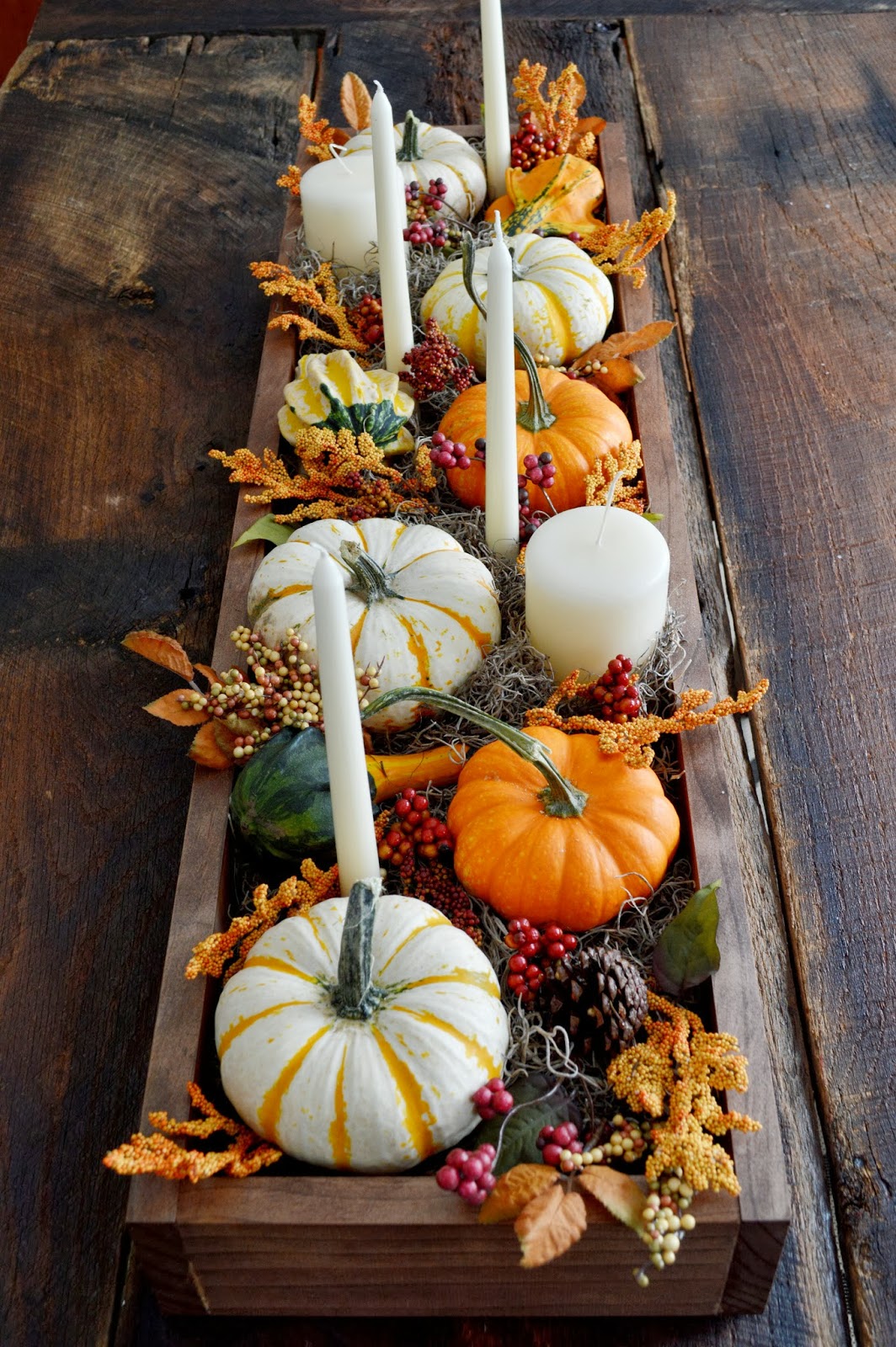 Fall table ideas: If you're looking for more structure in your table runner, using a