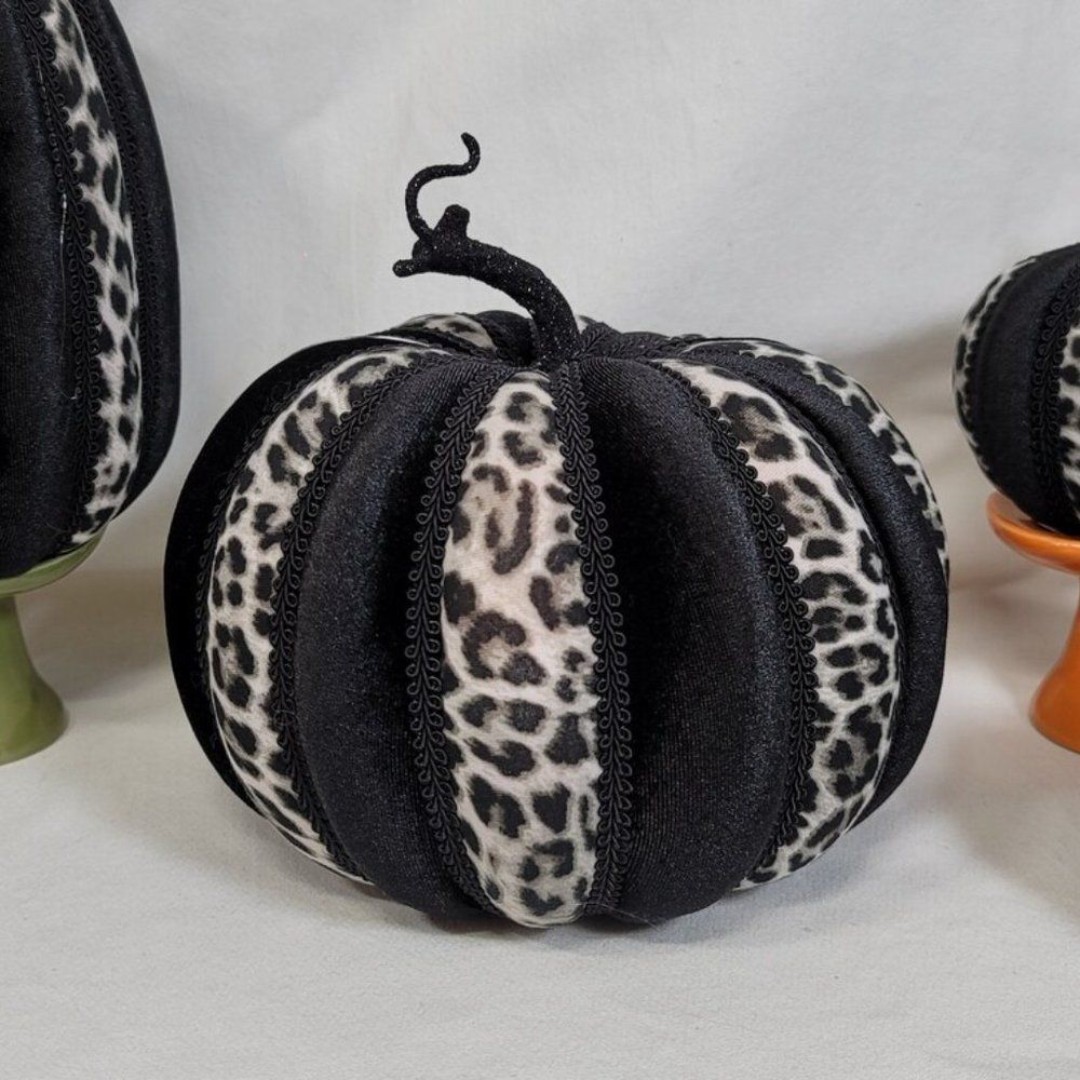 Glam Pumpkins, Black Velvet, Cheetah, Pumpkins Glittered Stems, Gimp Trim Decor