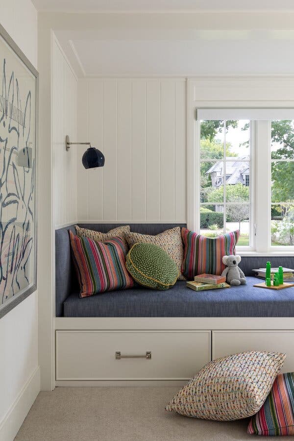 How to Design a Cozy Window Seat - The New York Times