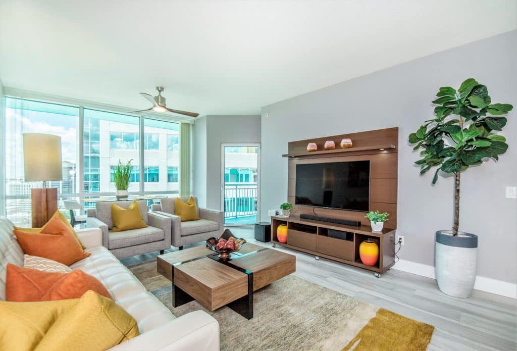 How to Stage with Warm Colors this Fall - MHM Professional Staging