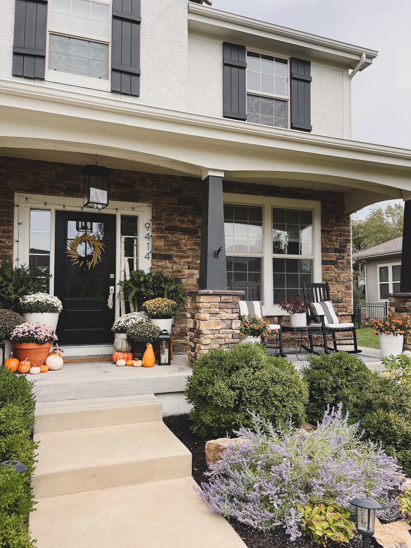 How to Style a Classic Fall Front Porch - Life Love Larson