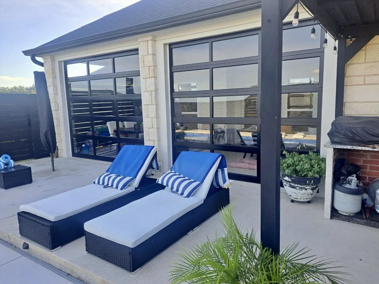 Residential Garage Door Photos | Lischers Overhead Doors