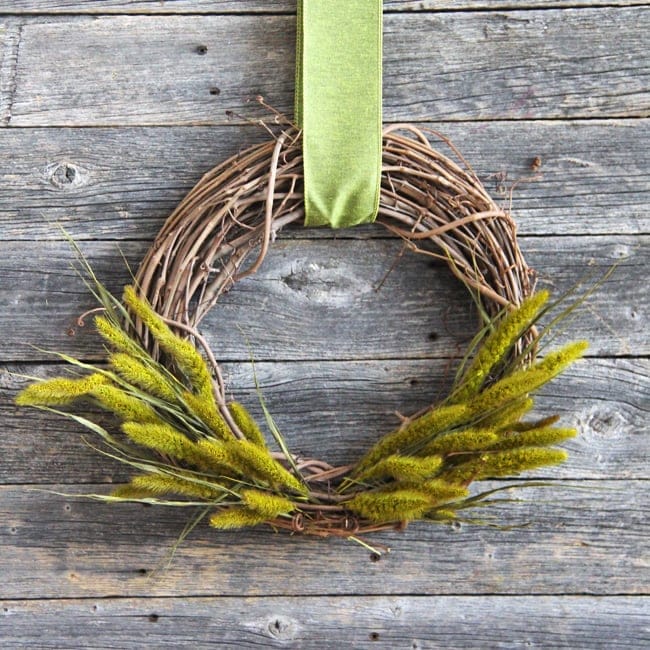 Simple Fall Grass Wreath - A Pretty Life In The Suburbs